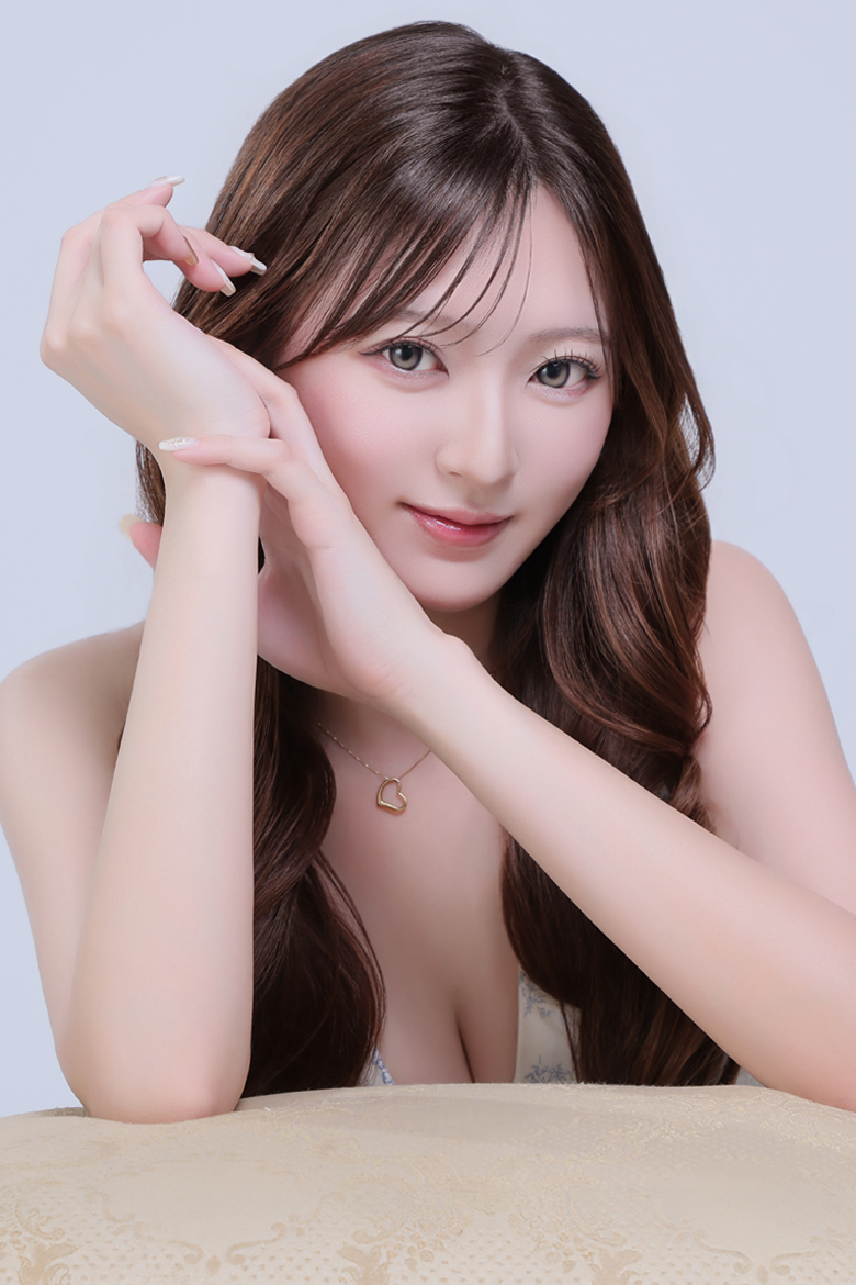 赤嶺 のぞみ（NOZOMI AKAMINE）Paris Collection