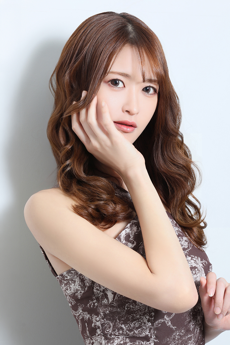 蓮見 綾（RYO HASUMI）Paris Collection