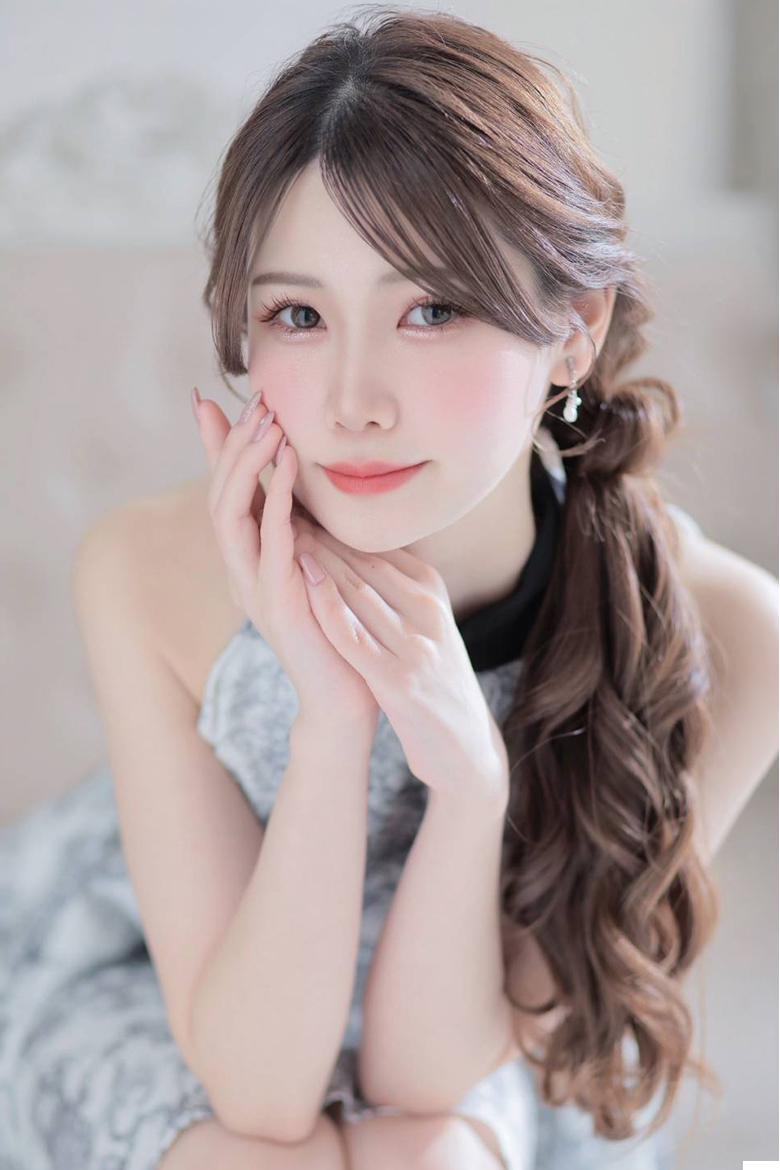 皐月 よつは（YOTSUHA SATSUKI）Paris Collection