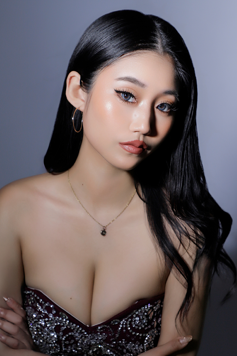 黒木 沙璃奈（SARINA KUROKI）Paris Collection