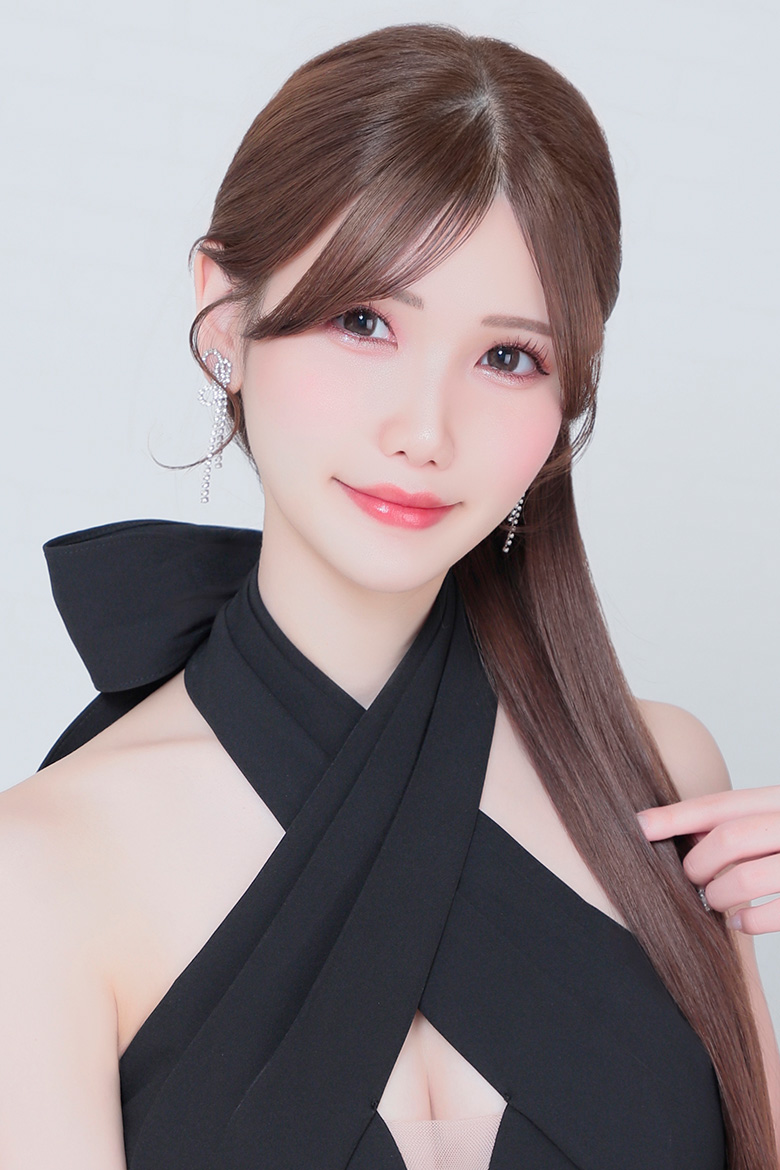 皐月 よつは（YOTSUHA SATSUKI）Paris Collection