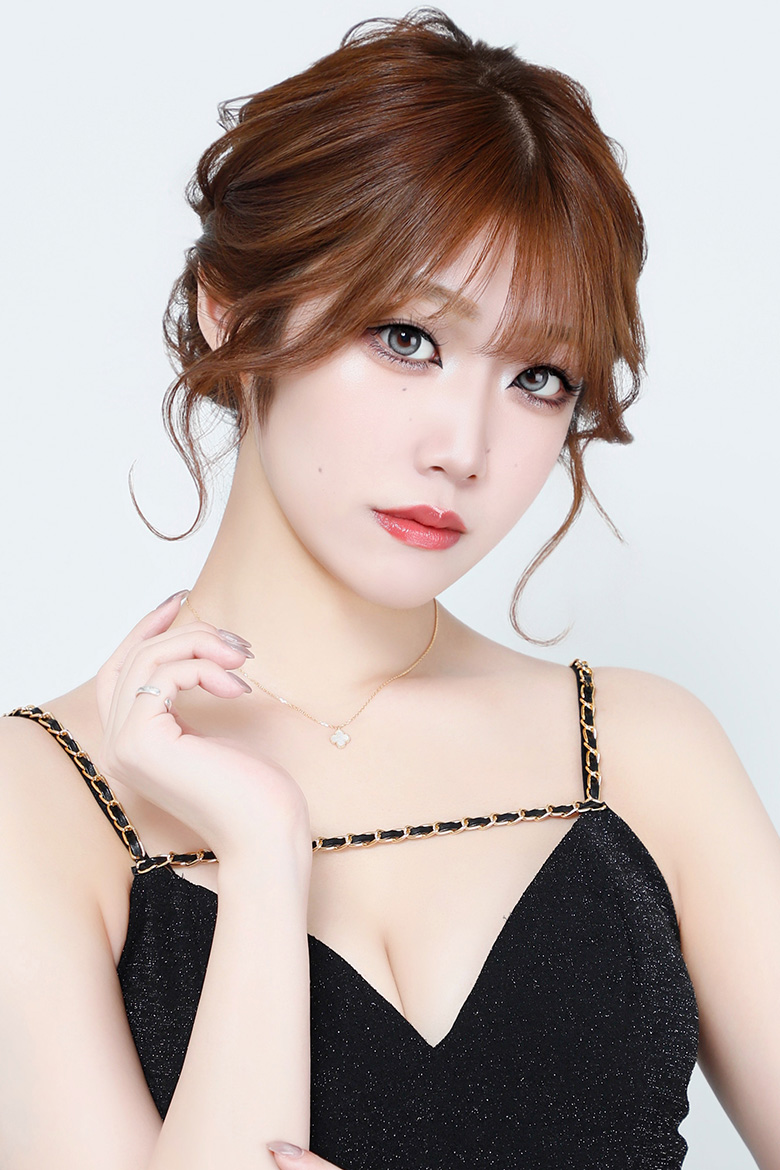 椎名 れん（REN SHIINA）Paris Collection