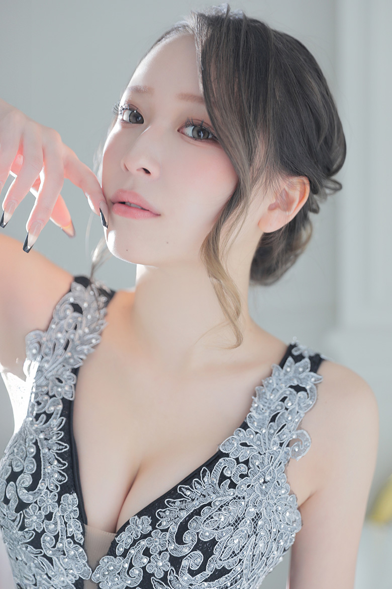 美月 あのん（ANON）Paris Collection