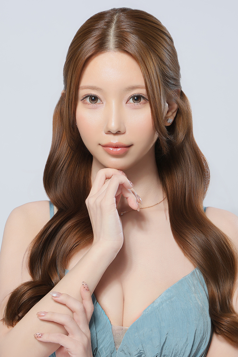 神城 ゆき（YUKI KAMISHIRO）Paris Collection
